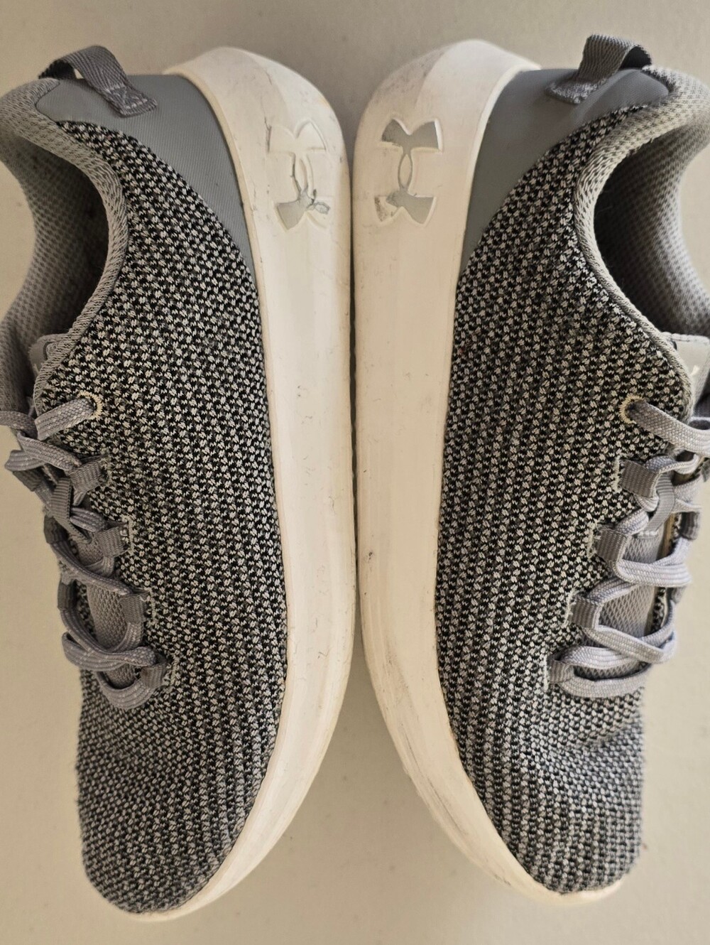 Under Armour Men's Gray Knit Athletic Trainers